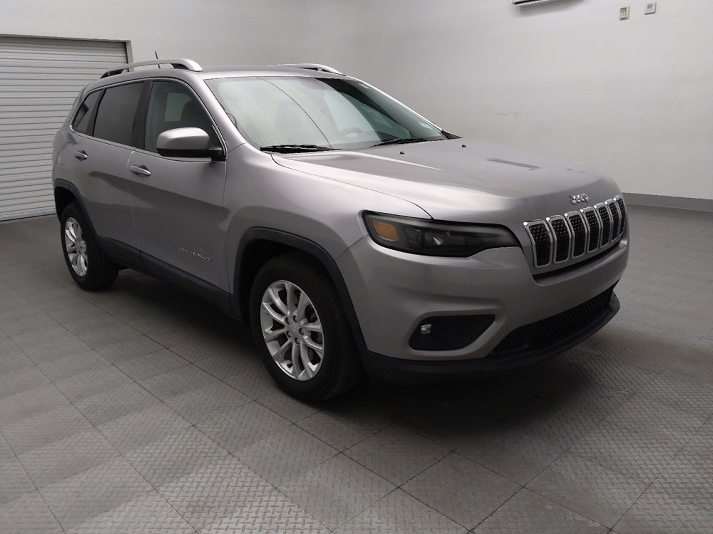 Used 2019 Jeep Cherokee Latitude w/ Popular Appearance Group FWD image 13