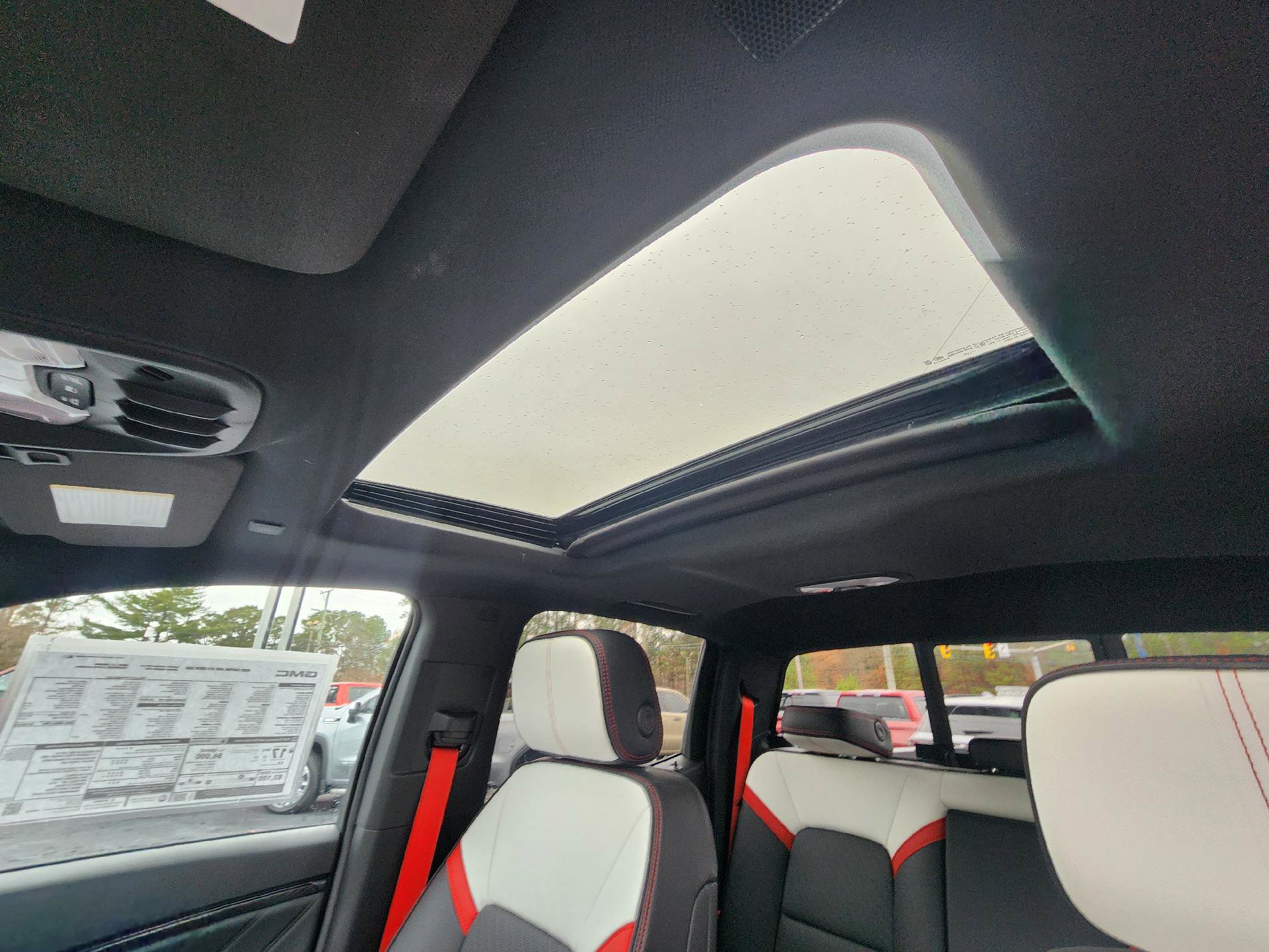 Used 2025 GMC Canyon AT4 w/ AT4X Package AWD/4WD image 13