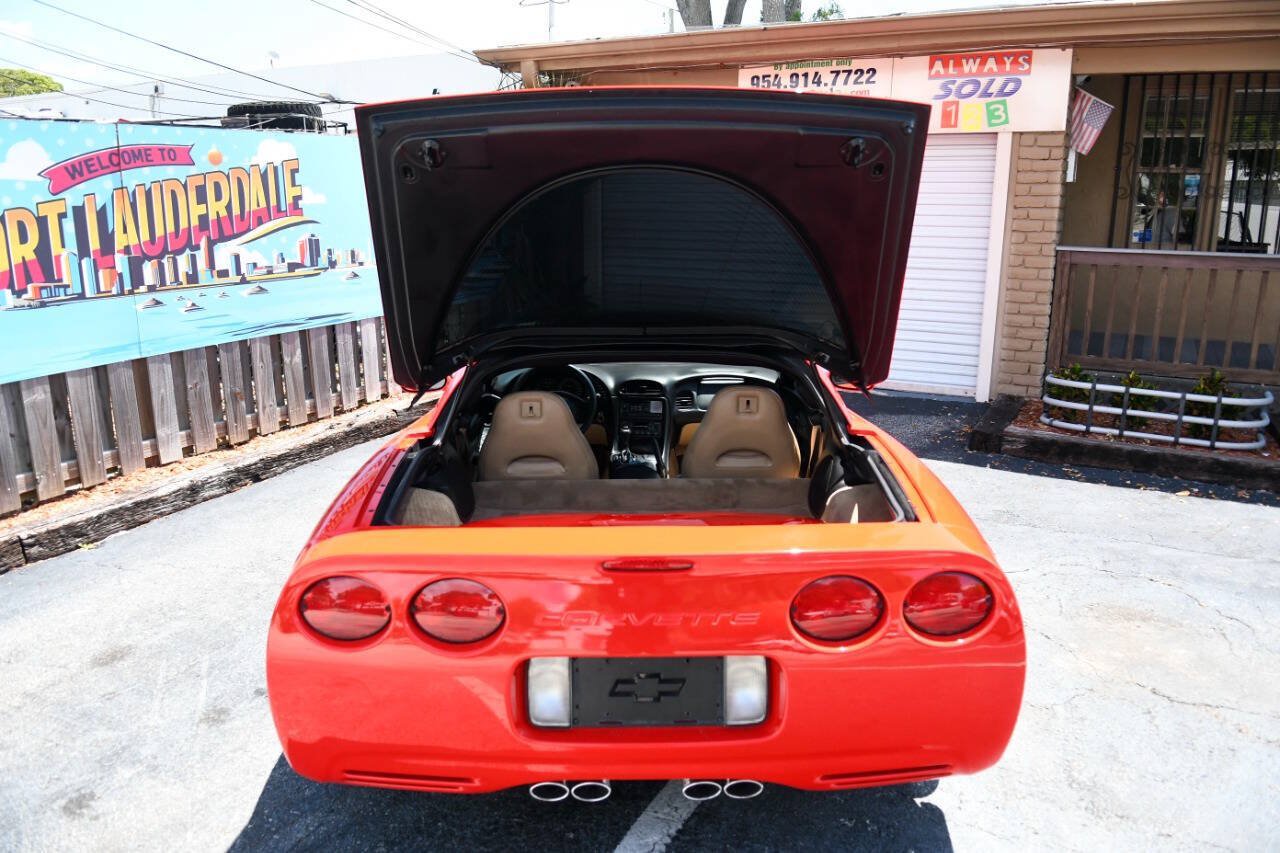 Used 2004 Chevrolet Corvette Coupe w/ Roof Package RWD image 39