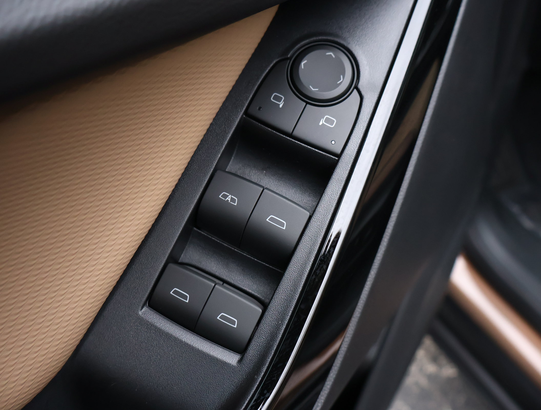 New 2027 Chevrolet Equinox ACTIV w/ Safety and Technology Package FWD image 7