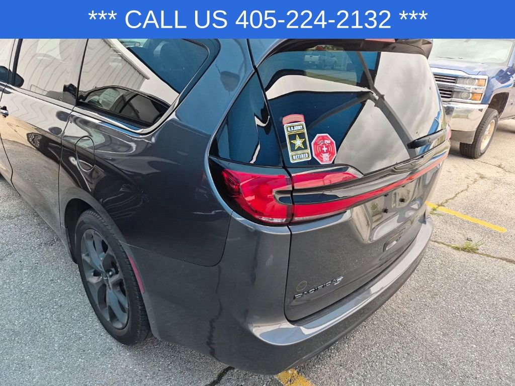 Used 2021 Chrysler Pacifica Touring w/ S Appearance Package image 9