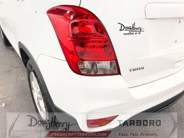 Used 2020 Chevrolet Trax LS FWD image 13