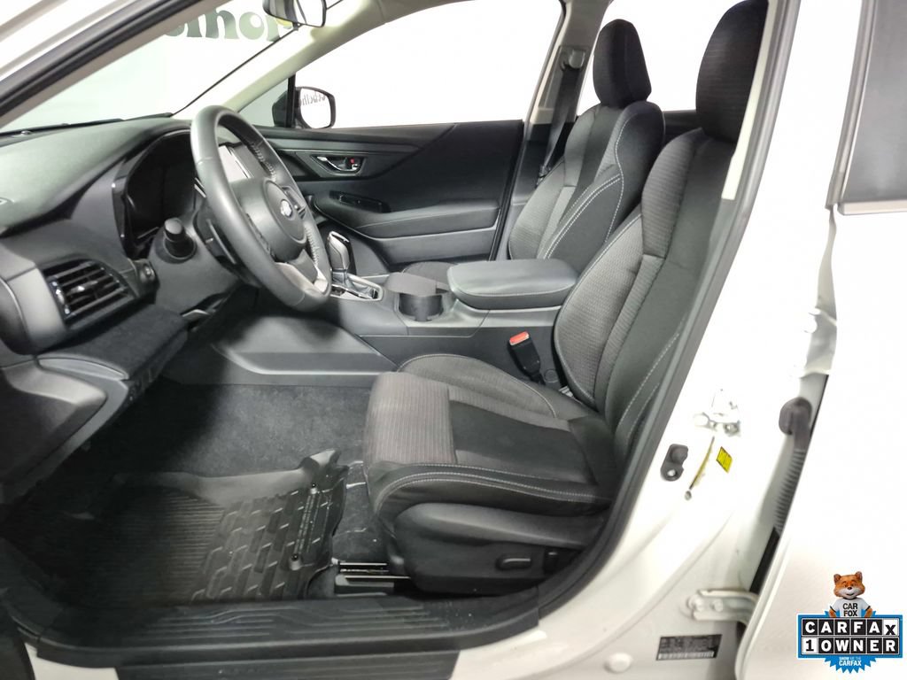 Used 2025 Subaru Outback Premium AWD/4WD image 9