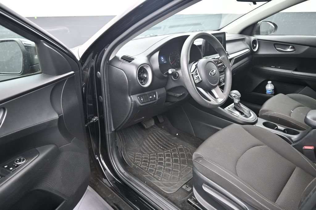Used 2020 Kia Forte LXS FWD image 10