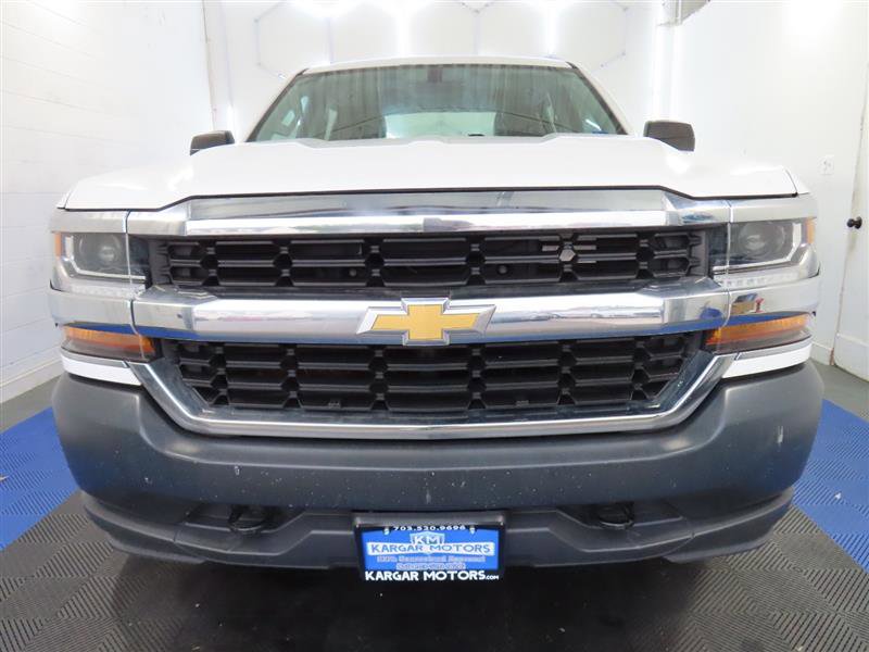 Used 2018 Chevrolet Silverado 1500 W/T w/ Trailering Package AWD/4WD image 3