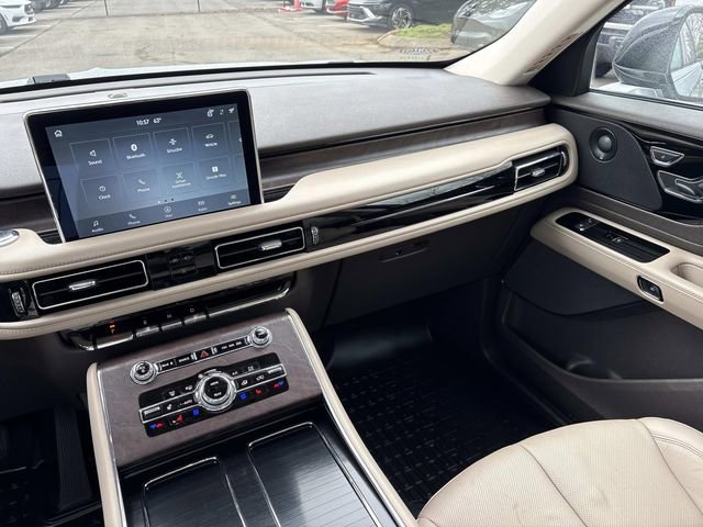 Certified 2023 Lincoln Aviator Reserve w/ Equipment Group 201A image 15