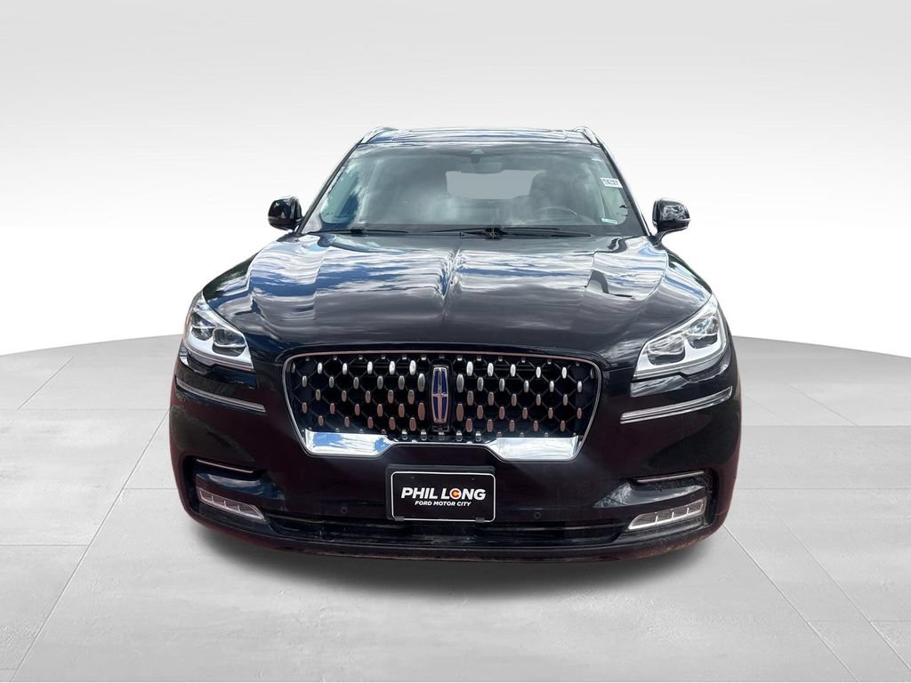 Used 2022 Lincoln Aviator Grand Touring w/ Equipment Group 301A AWD/4WD image 2