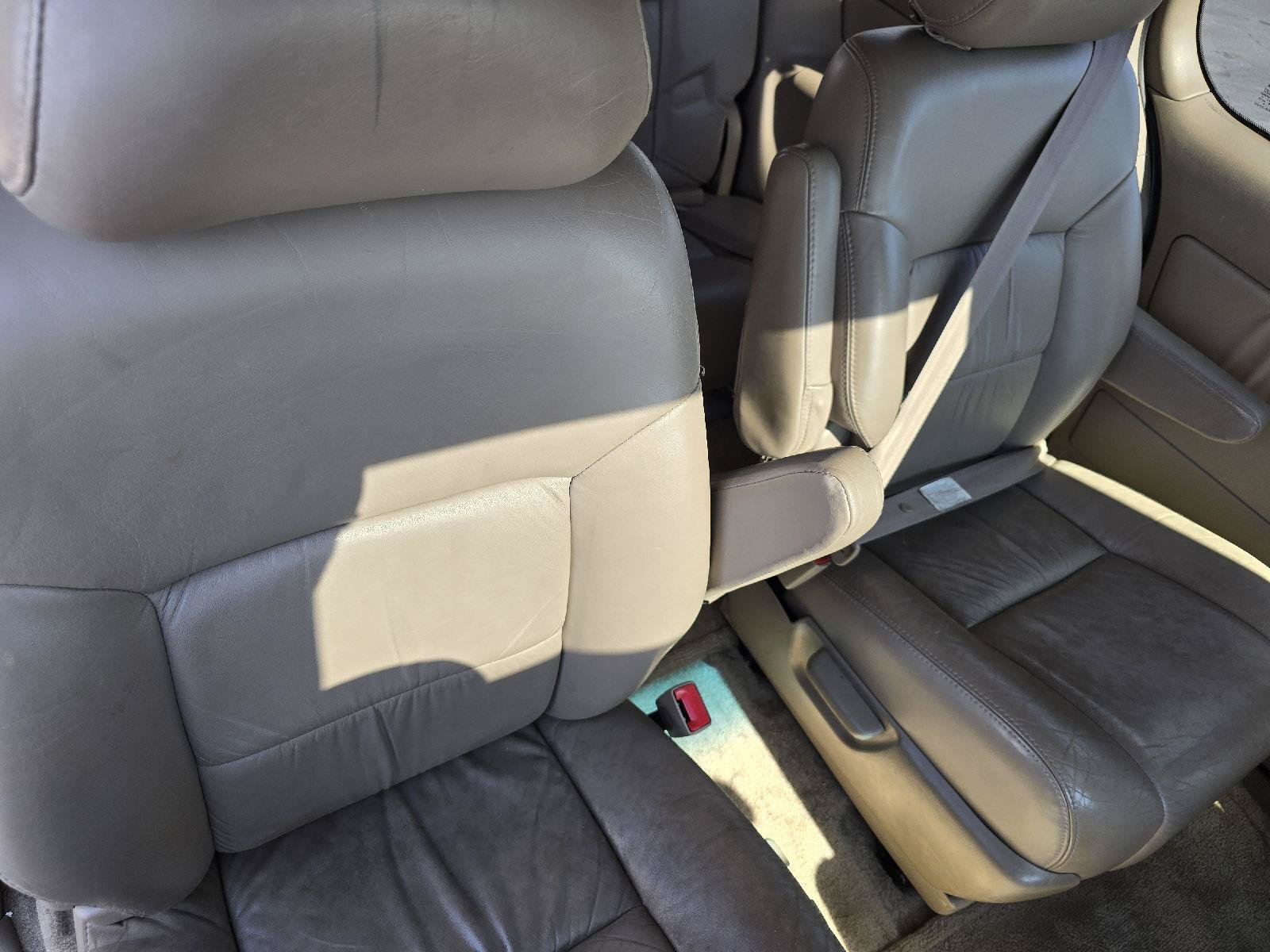 Used 2000 Toyota Sienna XLE FWD image 12