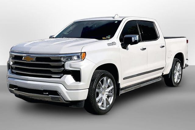Certified 2024 Chevrolet Silverado 1500 High Country w/ High Country Premium Package AWD/4WD image 3