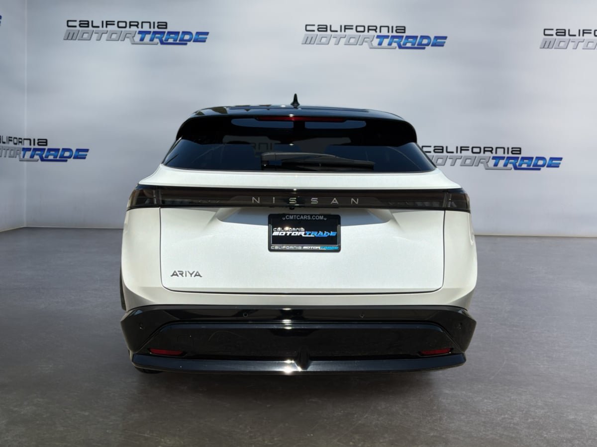 Used 2025 Nissan Ariya FWD image 6
