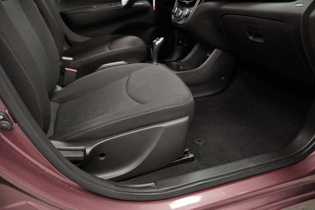 Used 2019 Chevrolet Spark LT FWD image 29