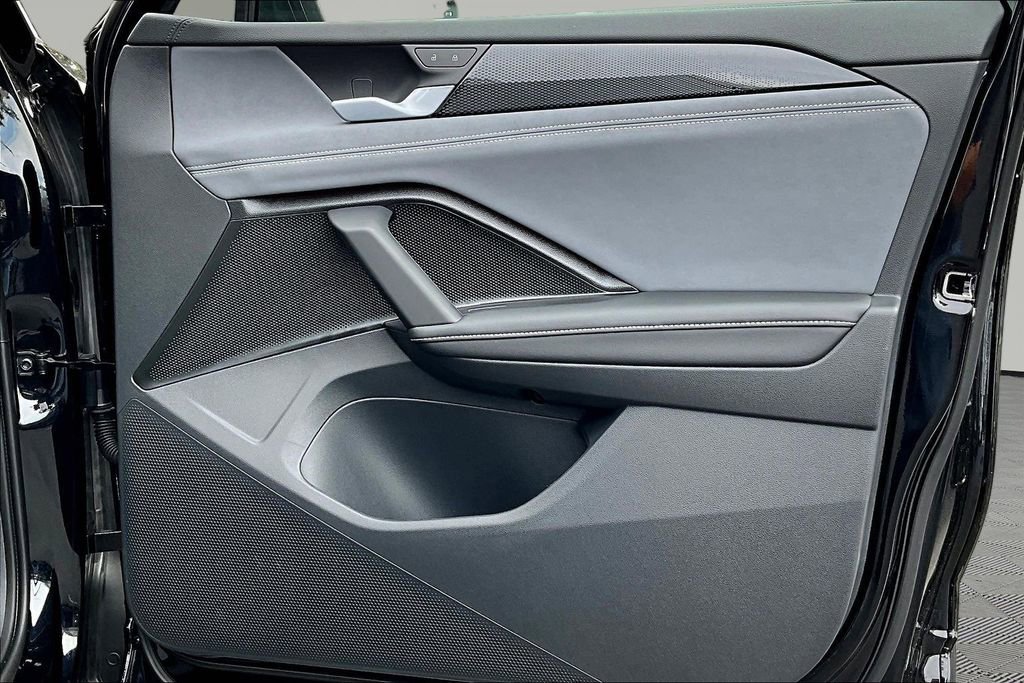 New 2026 Volkswagen Tiguan SE image 26