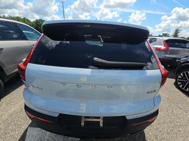 Used 2026 Volvo XC40 B5 Plus AWD/4WD image 6