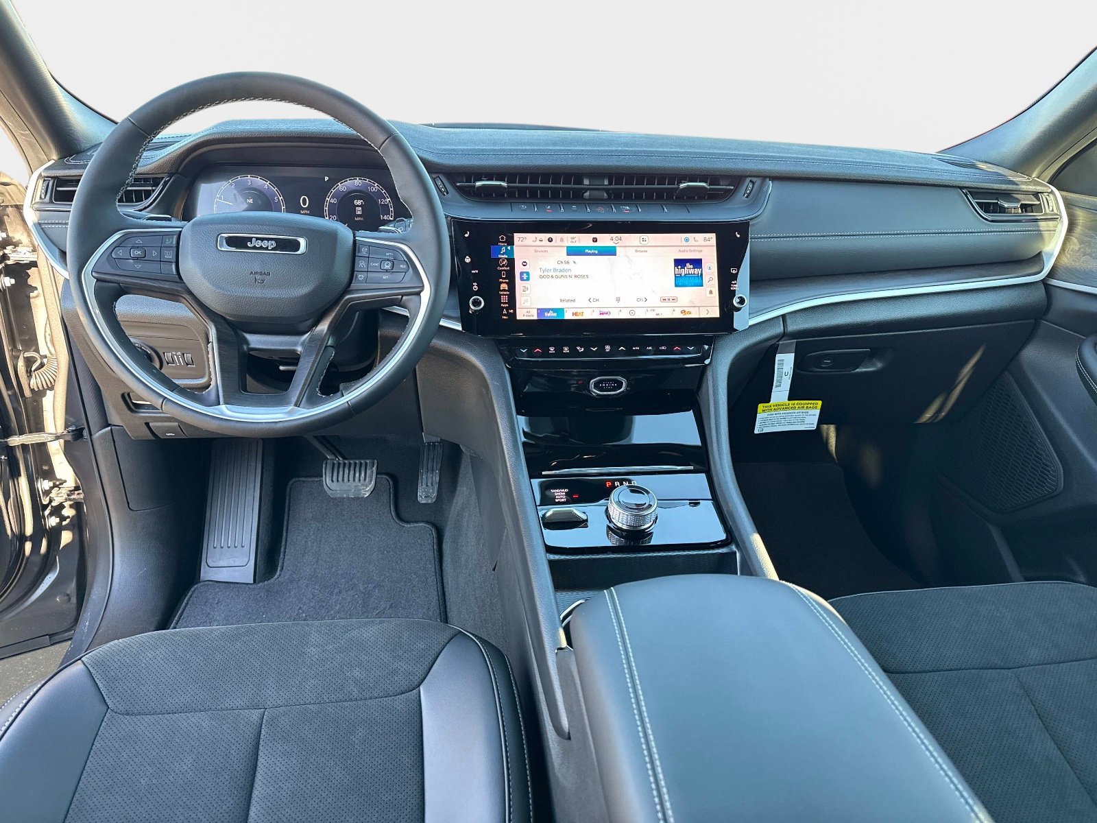 New 2026 Jeep Grand Cherokee Altitude AWD/4WD image 18