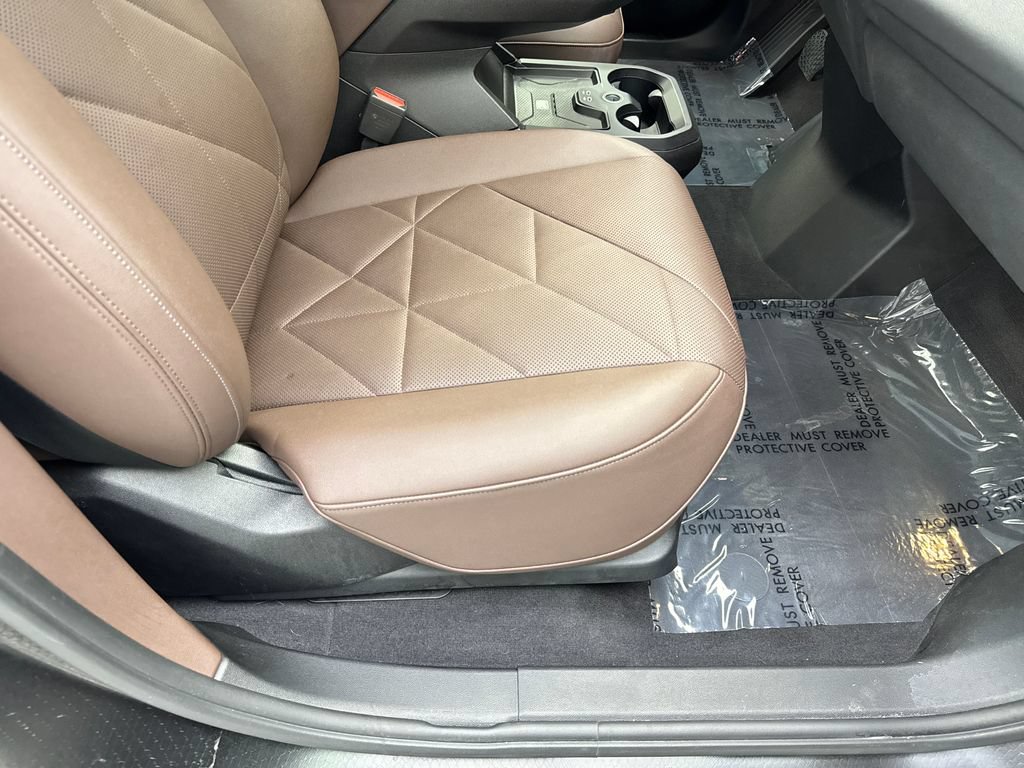 Used 2024 BMW iX xDrive50 w/ Premium Package AWD/4WD image 43