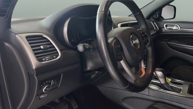 Used 2017 Jeep Grand Cherokee Altitude image 23