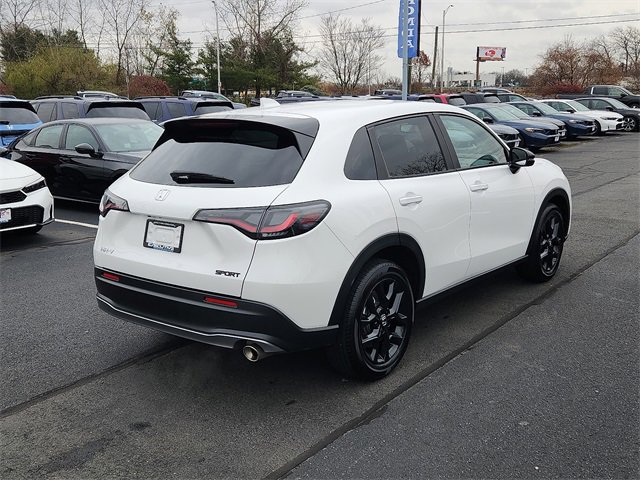 Used 2025 Honda HR-V Sport image 6
