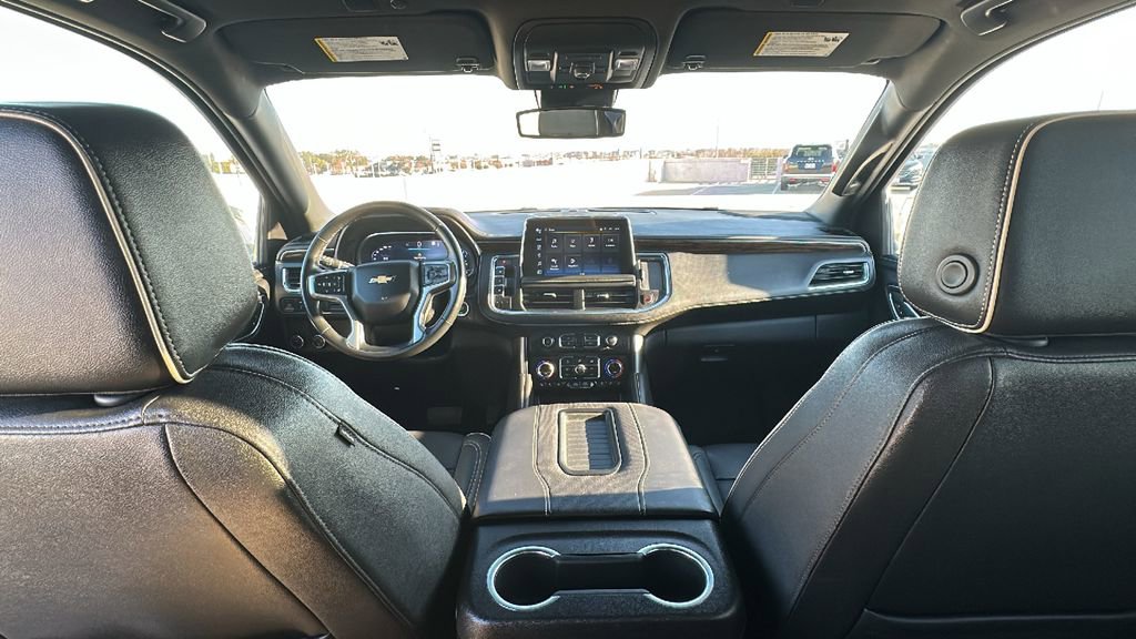 Used 2023 Chevrolet Suburban Premier image 28