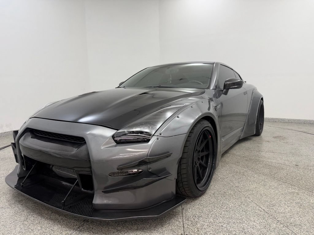 Used 2015 Nissan GT-R Black Edition AWD/4WD image 18