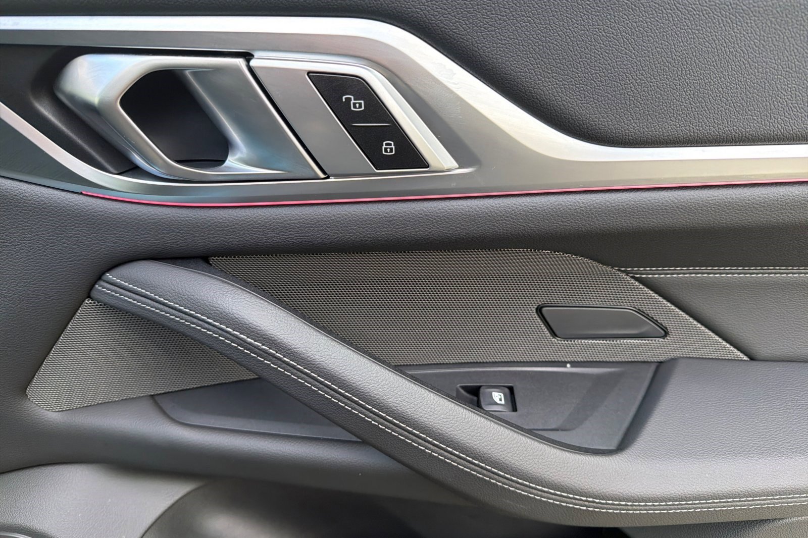 Used 2025 BMW i4 eDrive40 w/ Premium Package image 21