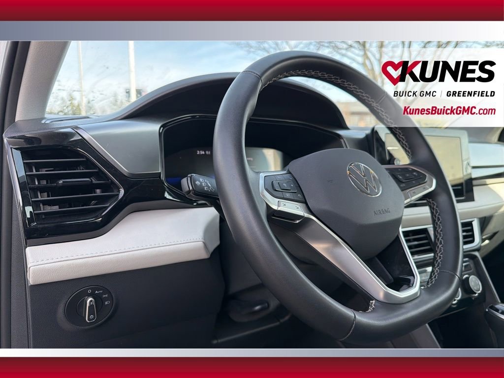Used 2025 Volkswagen Taos S AWD/4WD image 15