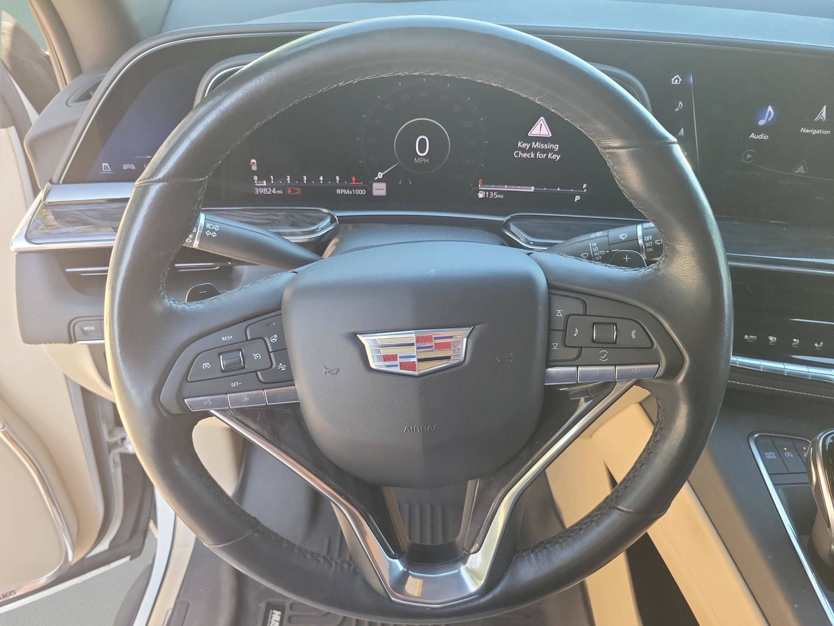 Used 2021 Cadillac Escalade Premium Luxury image 33