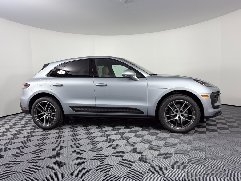 New 2026 Porsche Macan AWD/4WD image 8