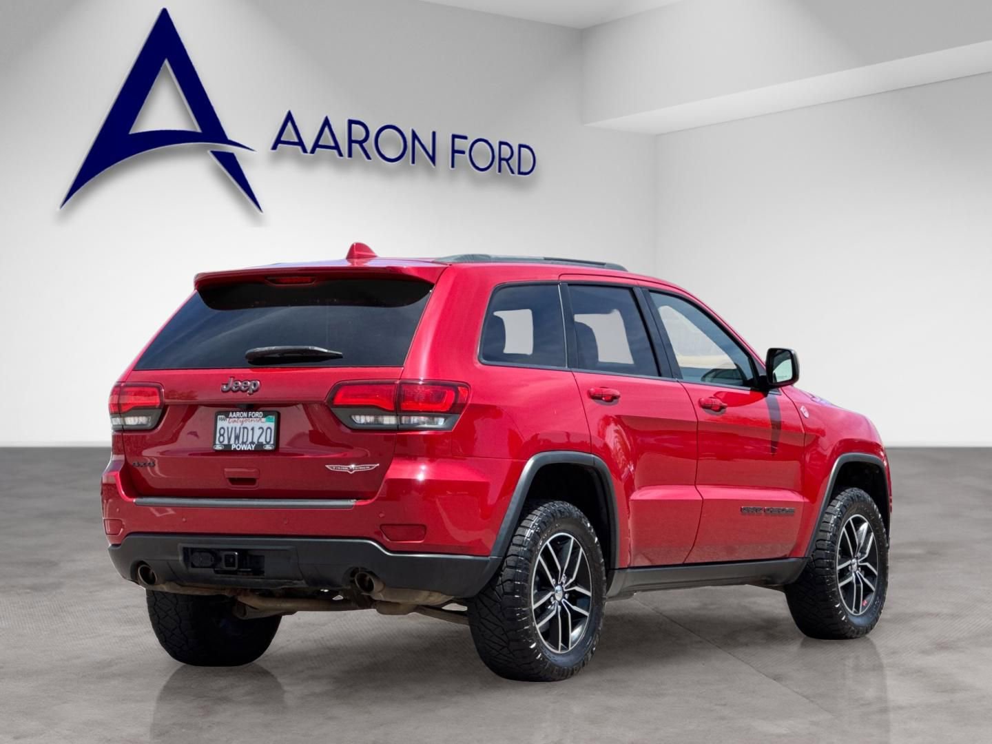 Used 2018 Jeep Grand Cherokee Trailhawk AWD/4WD image 6