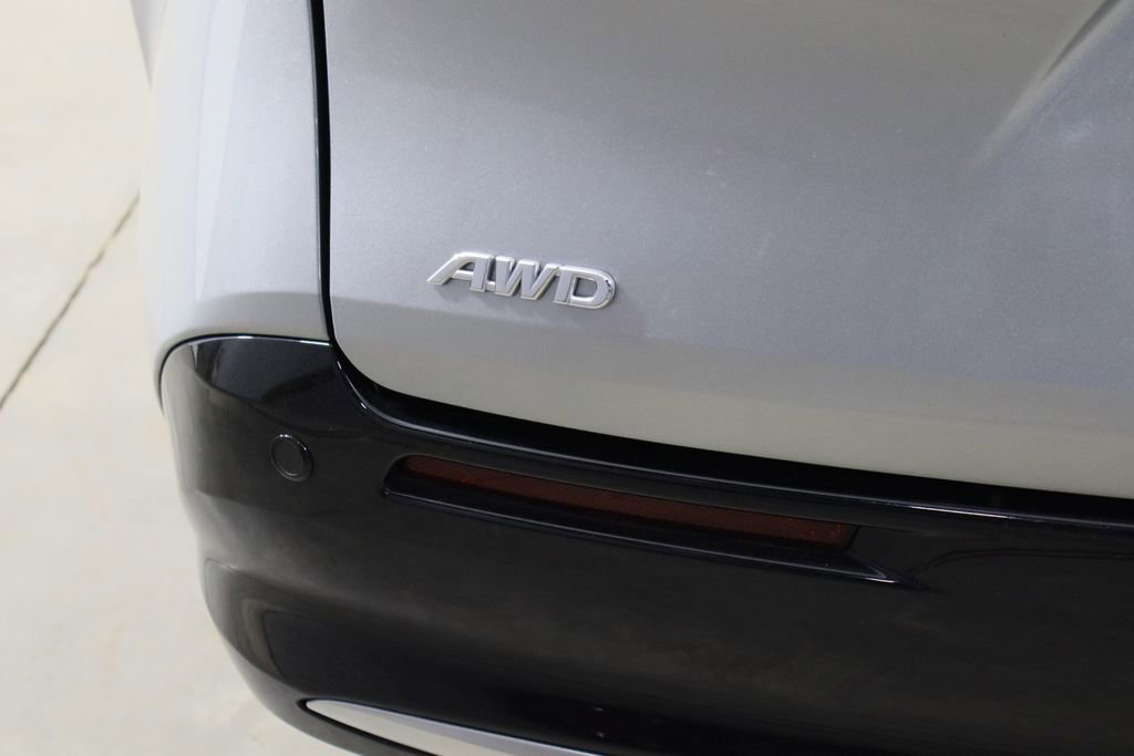 Used 2024 Toyota Sienna Platinum image 46