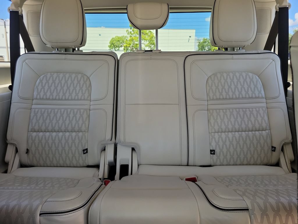 Certified 2023 Lincoln Navigator L Black Label AWD/4WD image 12
