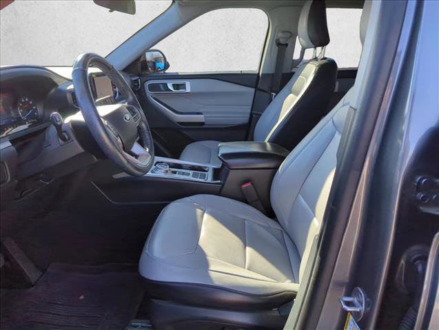 Certified 2021 Ford Explorer XLT w/ Equipment Group 202A image 11