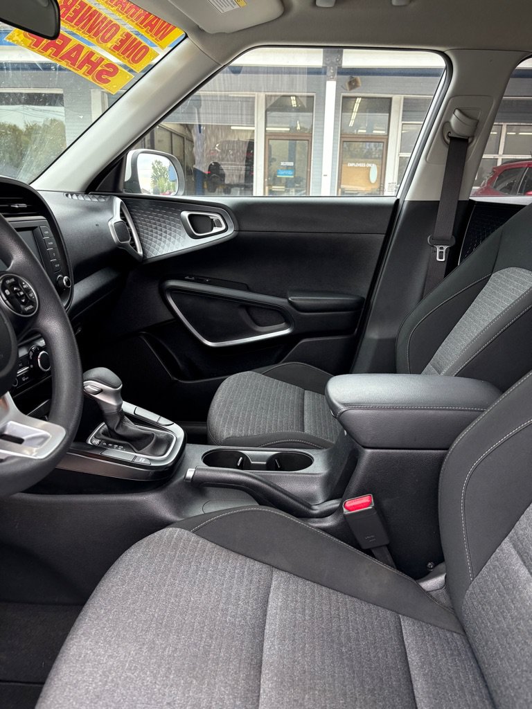Used 2021 Kia Soul S FWD image 9