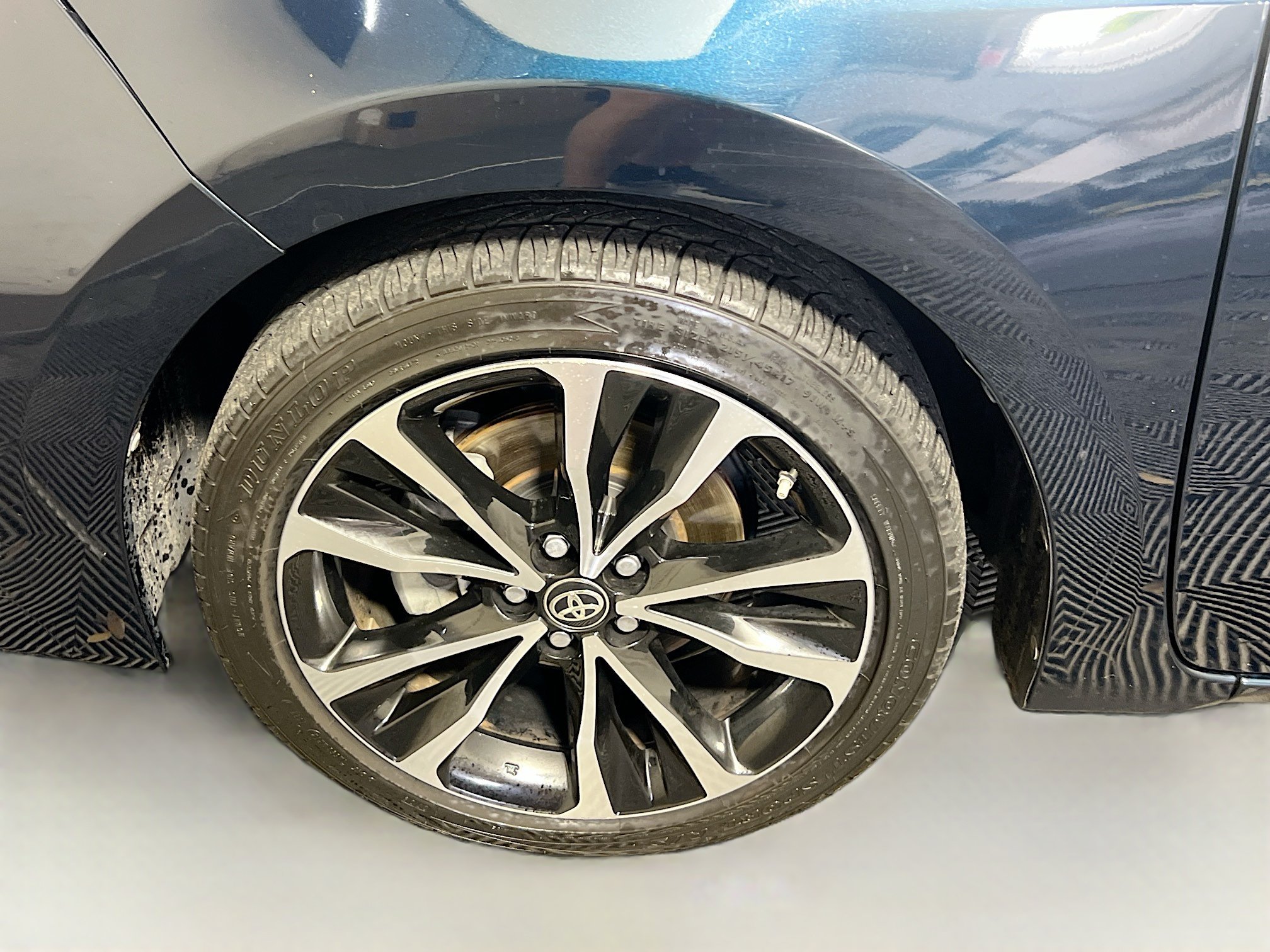 Used 2017 Toyota Corolla XSE FWD image 13