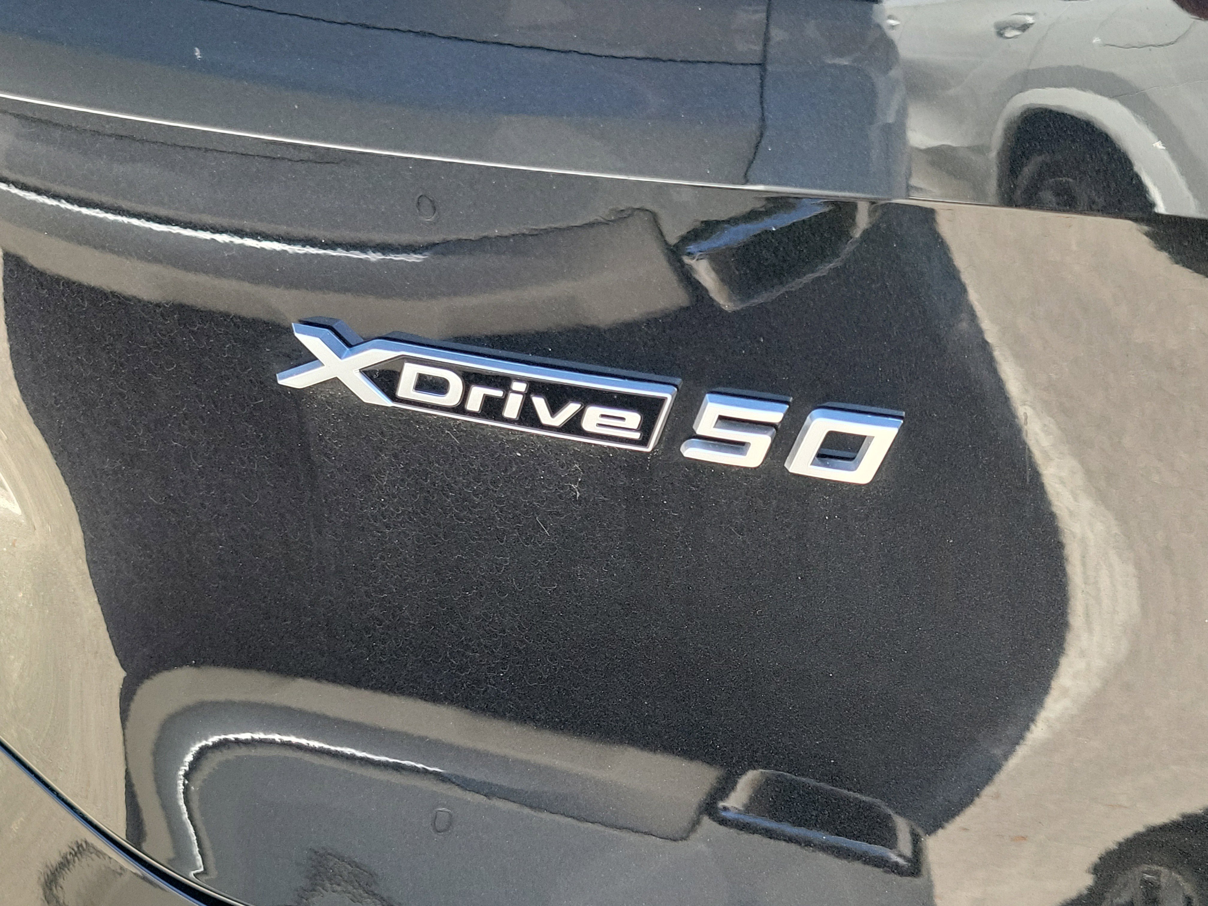 Certified 2023 BMW iX xDrive50 w/ Premium Package AWD/4WD image 7