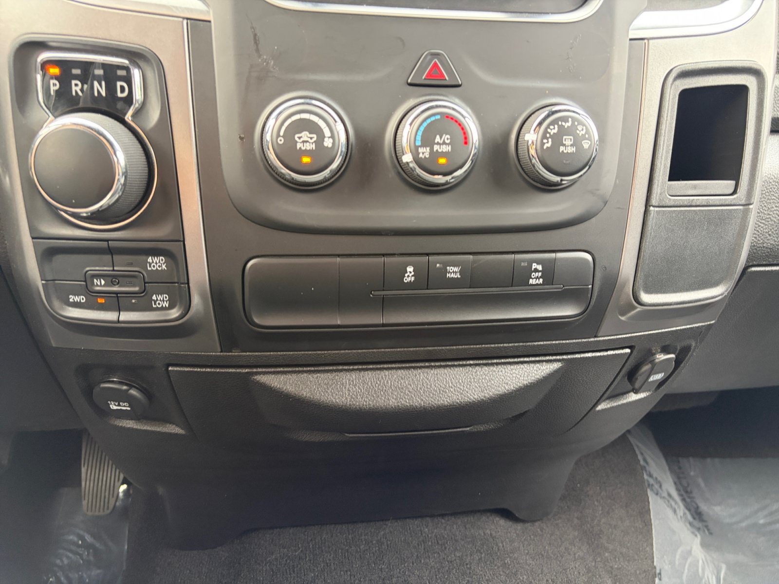 Used 2024 RAM 1500 Warlock AWD/4WD image 26