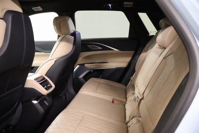 New 2026 Cadillac Lyriq V image 27