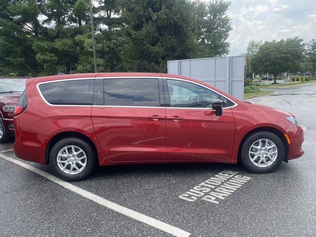 New 2026 Chrysler Voyager LX image 9
