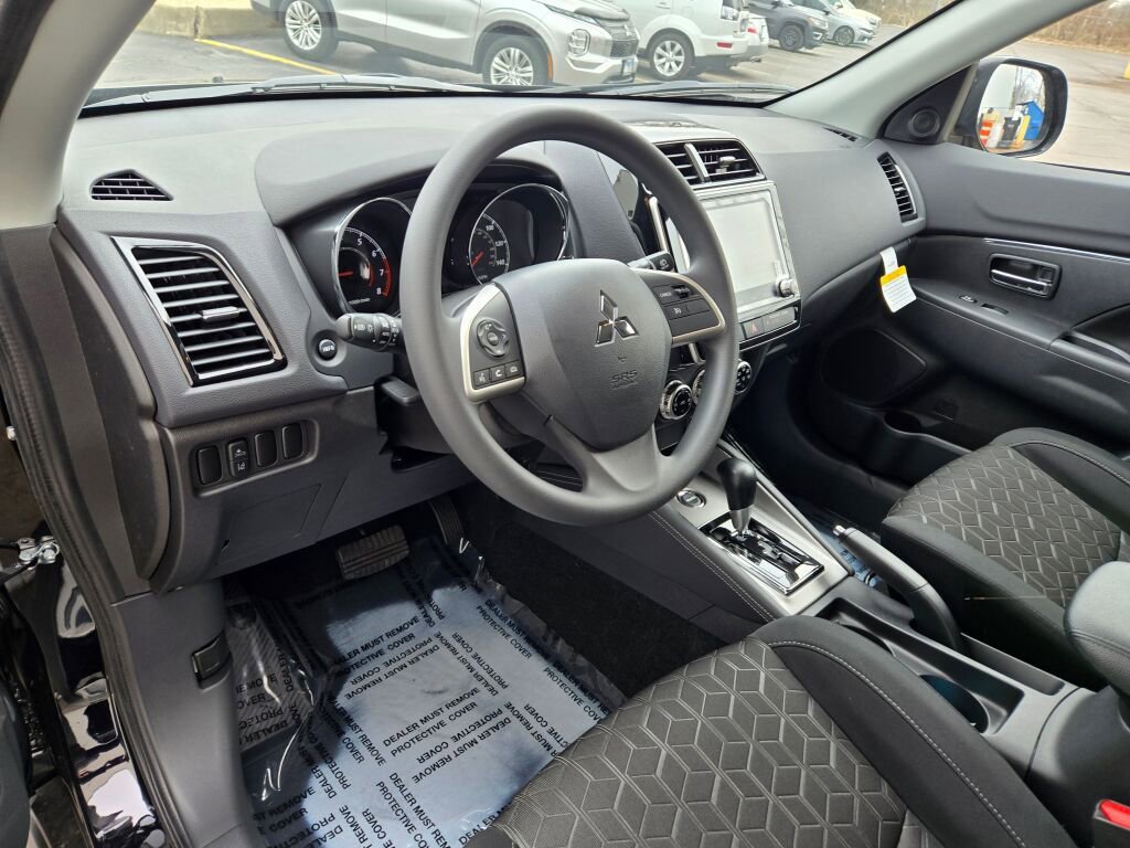 Used 2026 Mitsubishi Outlander Sport ES AWD/4WD image 16