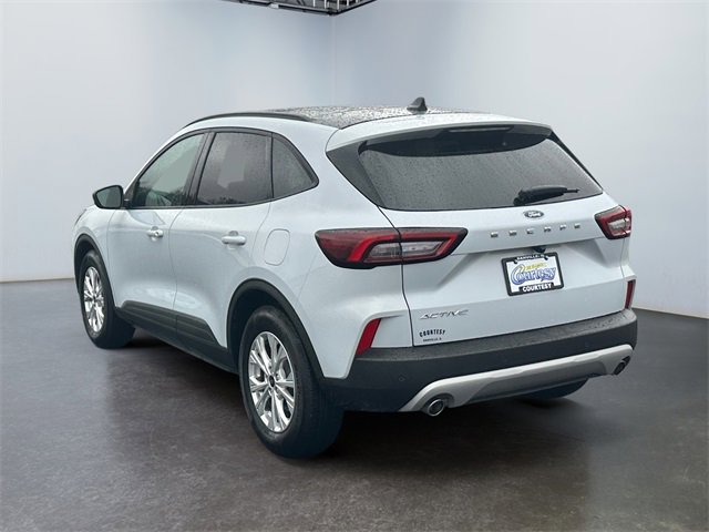 Used 2025 Ford Escape Active w/ Tech Pack #1 image 3