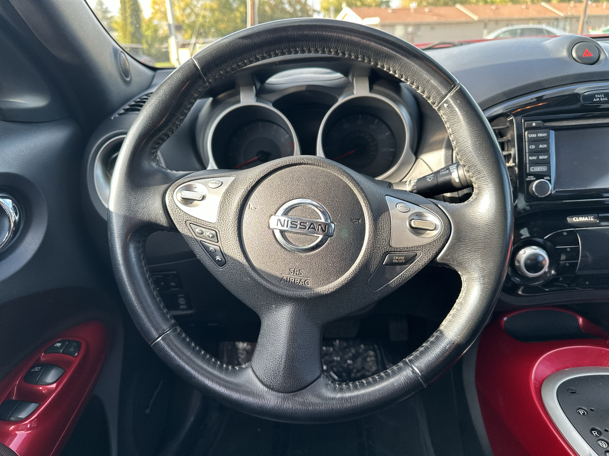 Used 2015 Nissan Juke SL AWD/4WD image 14