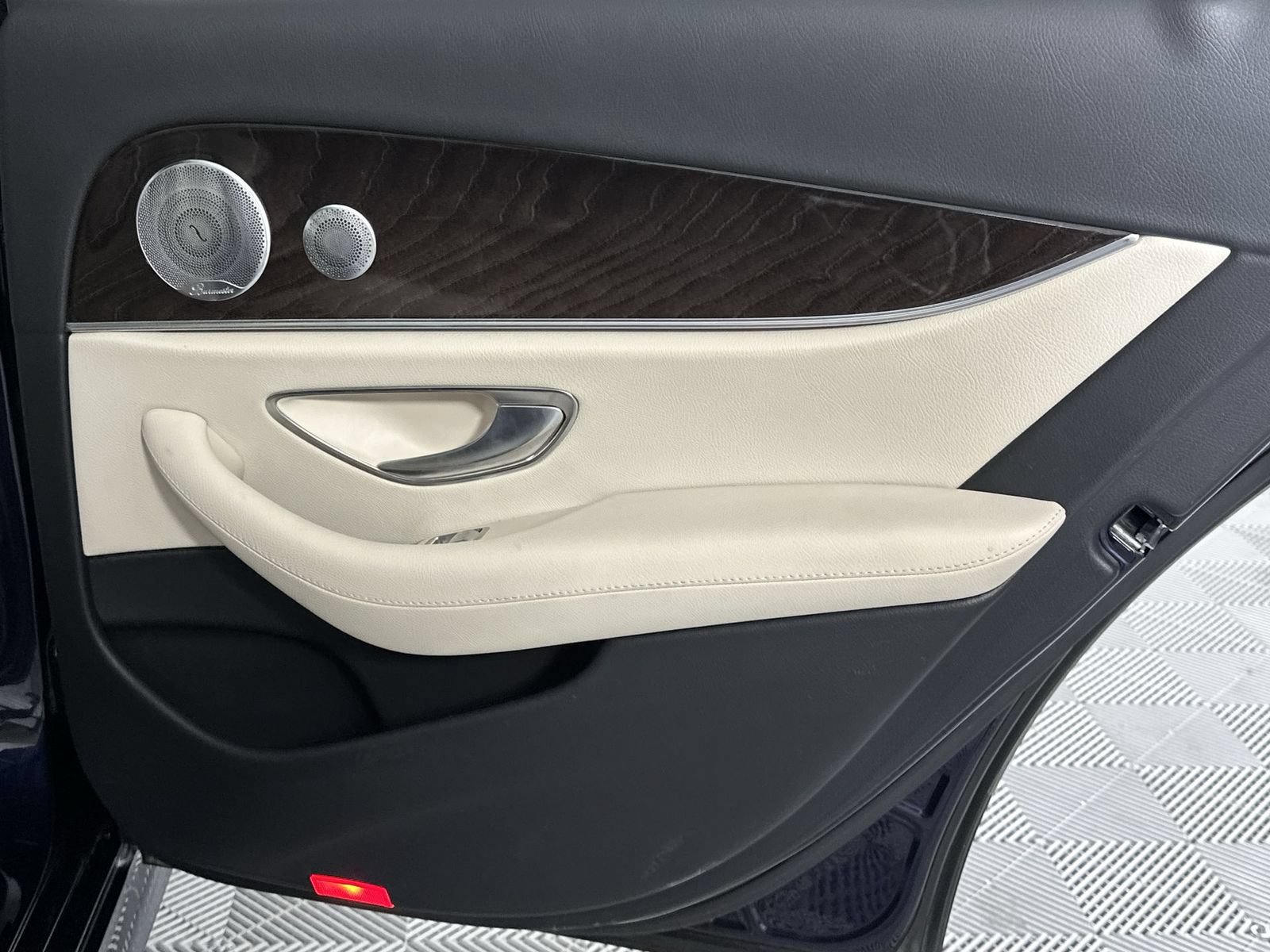 Used 2020 Mercedes-Benz E 350 Sedan image 32