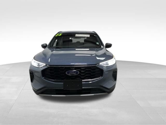 Used 2025 Ford Escape ST-Line image 3