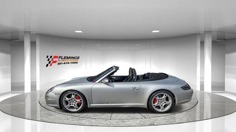 Used 2005 Porsche 911 Carrera S image 3