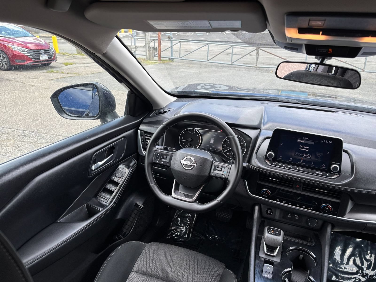 Used 2025 Nissan Rogue SV AWD/4WD image 32