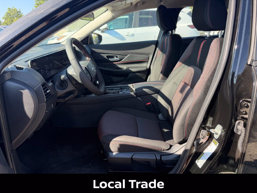 Certified 2027 Nissan Sentra SR w/ Floor Mat Package FWD image 9