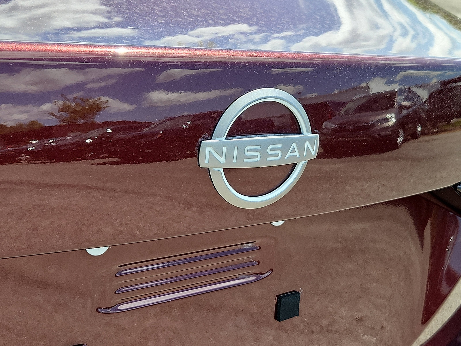 Used 2025 Nissan Sentra SV FWD image 29