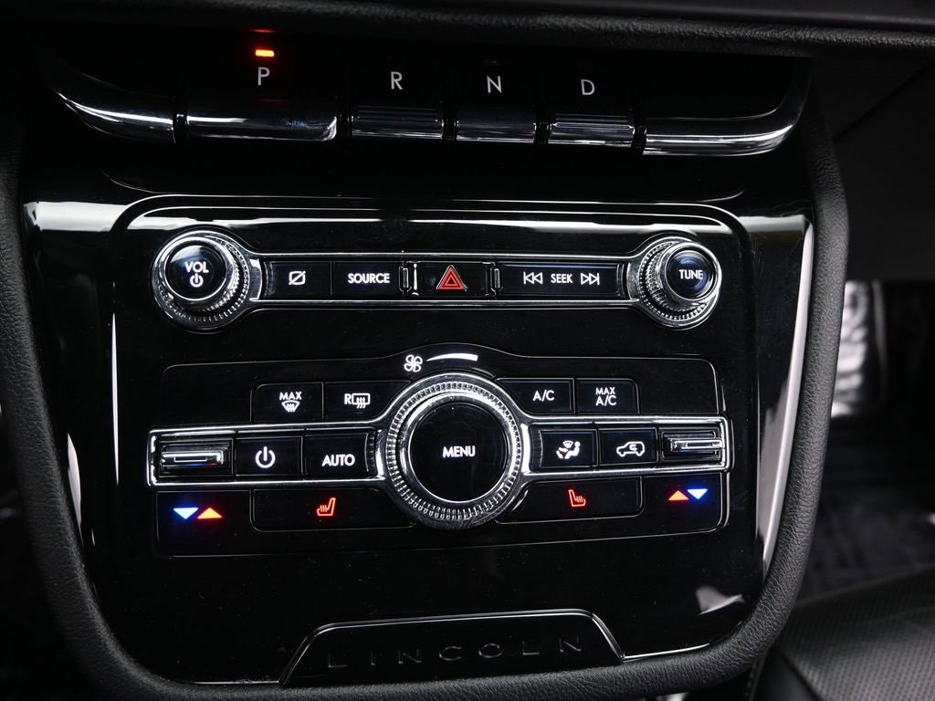 Used 2022 Lincoln Corsair Reserve image 34