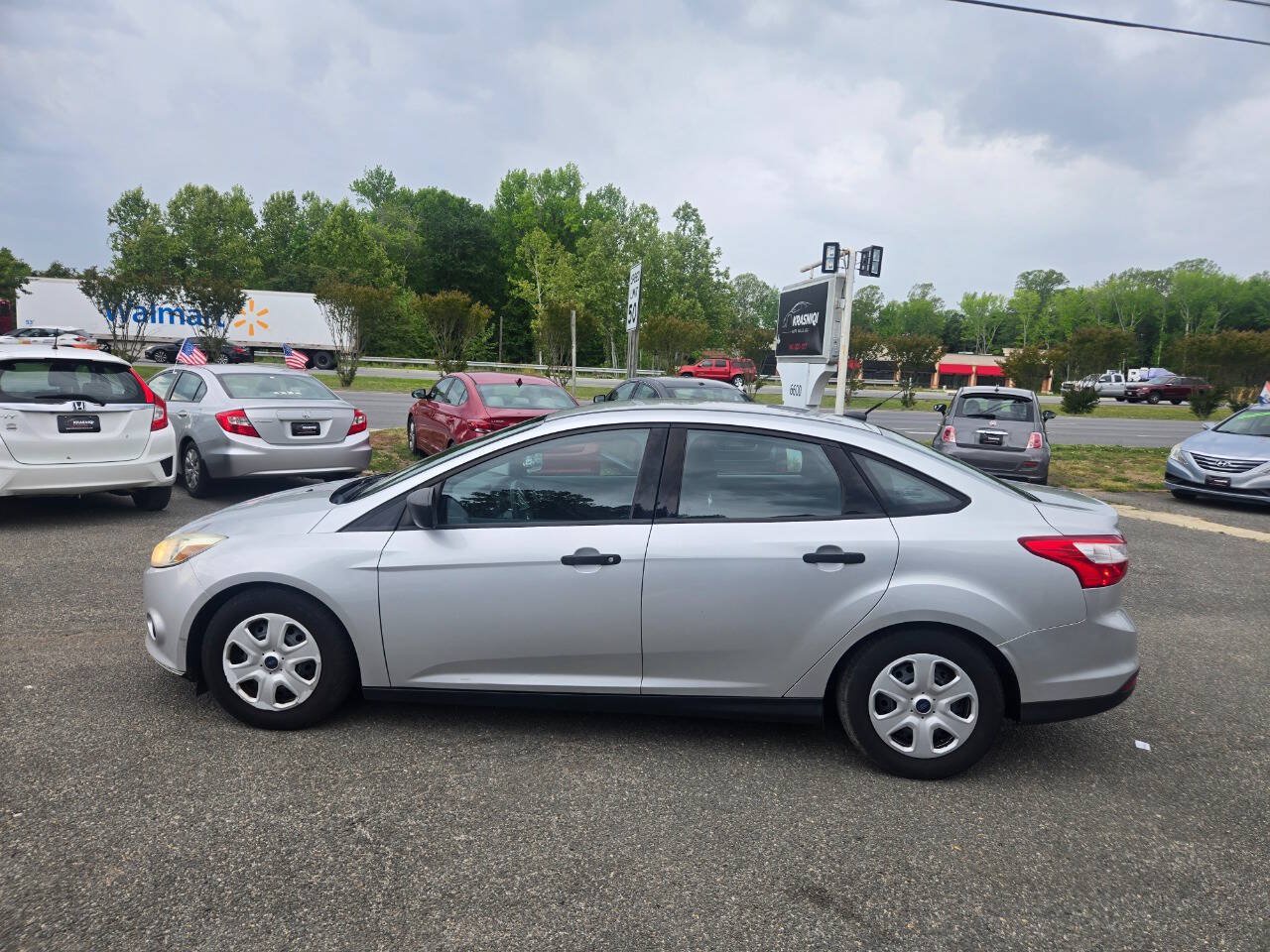 Used 2014 Ford Focus S FWD image 11