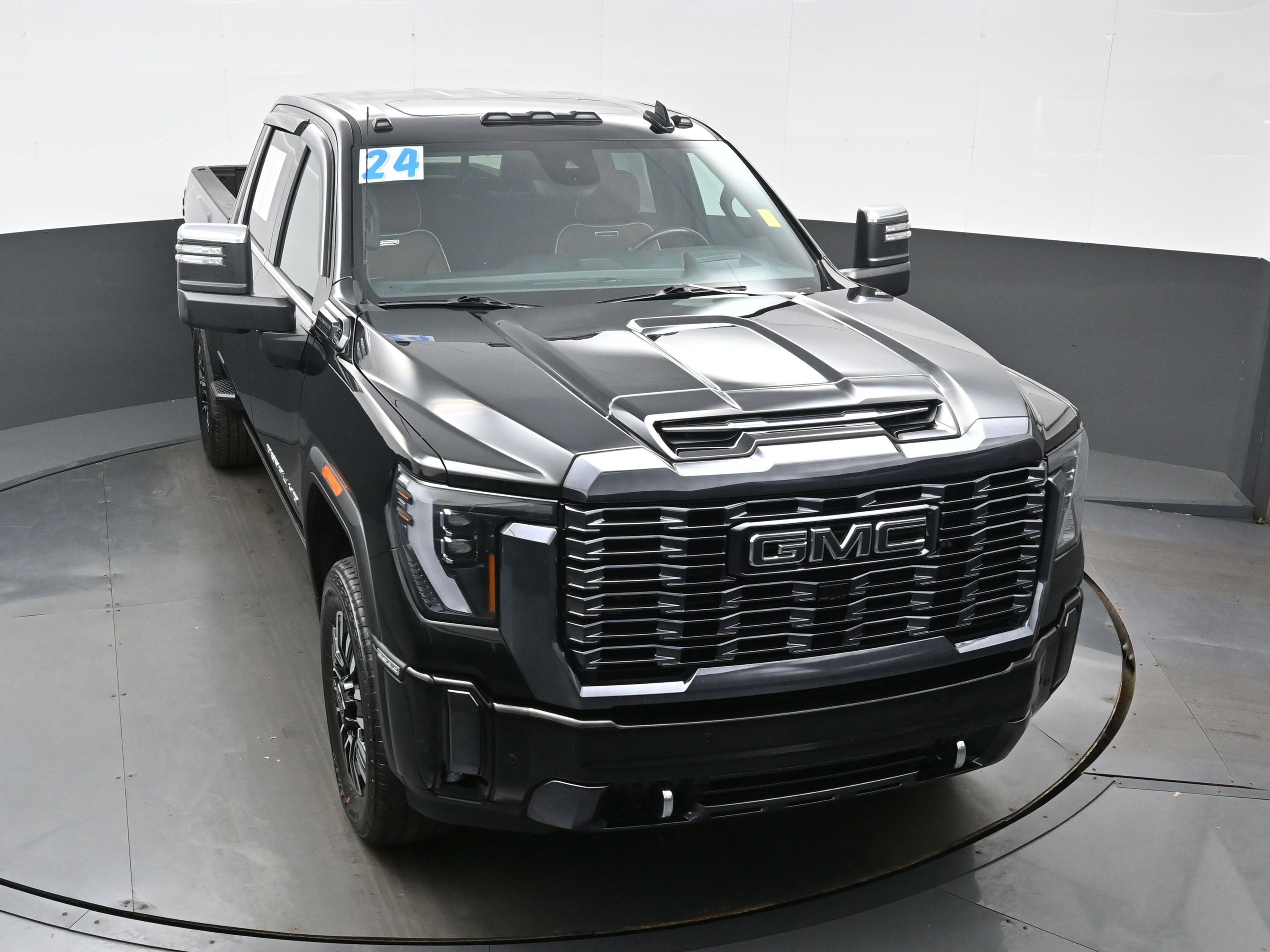 Used 2024 GMC Sierra 2500 Denali Ultimate AWD/4WD image 41