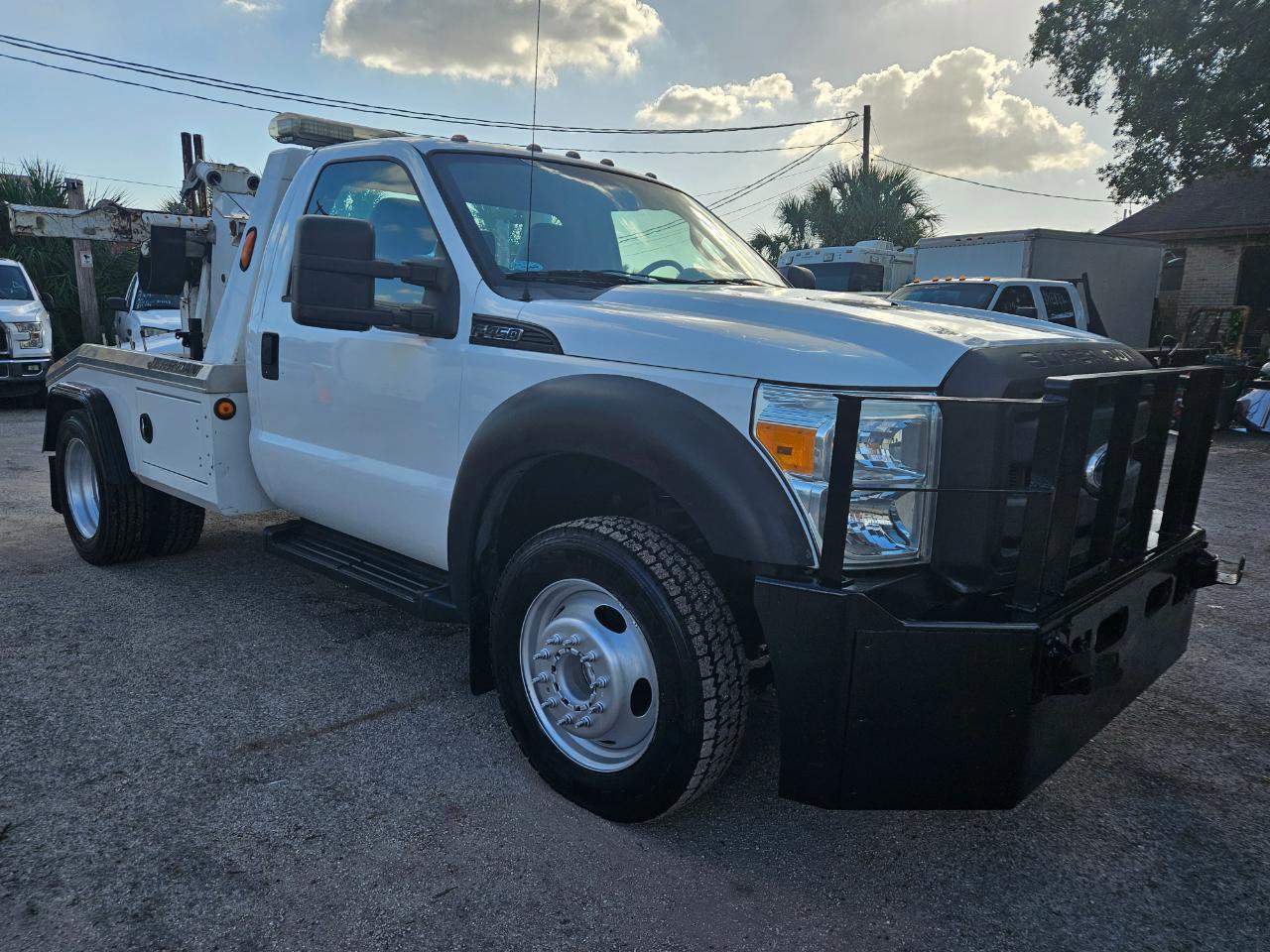 Used 2011 Ford F450 XL w/ XL Decor Group RWD image 2